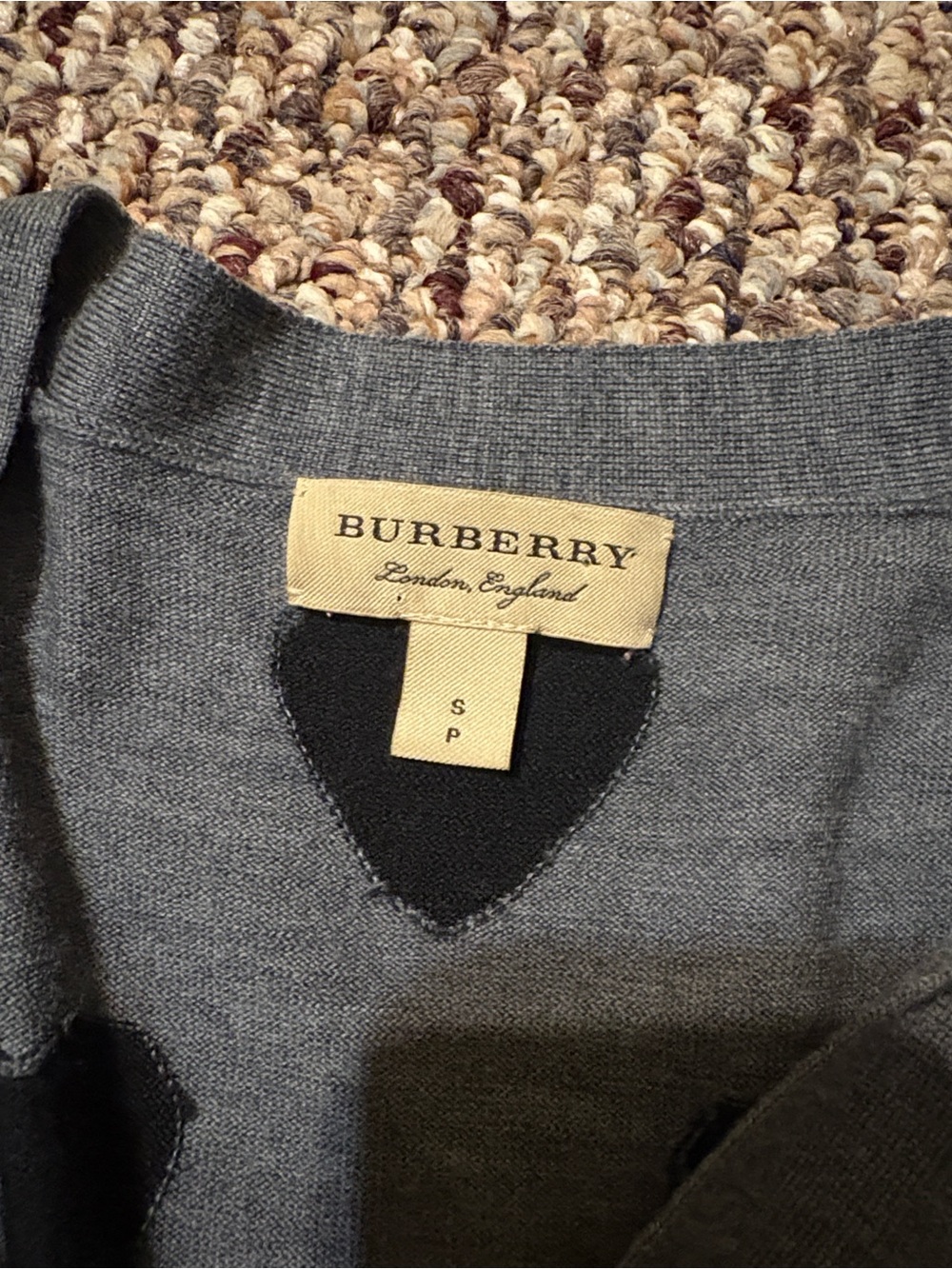 Burberry Merino Wool Graphic Print Heart Sweater Cardigan s - Picture 5 of 8